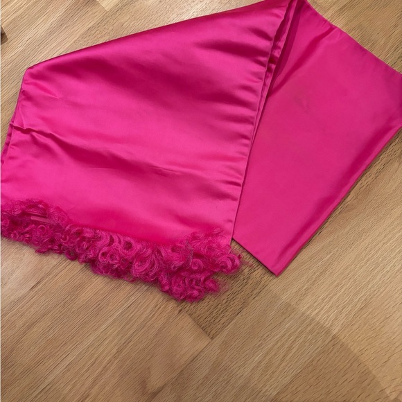 Vintage BONWIT TELLER Solid Bubblegum PINK Muff - Picture 10 of 14